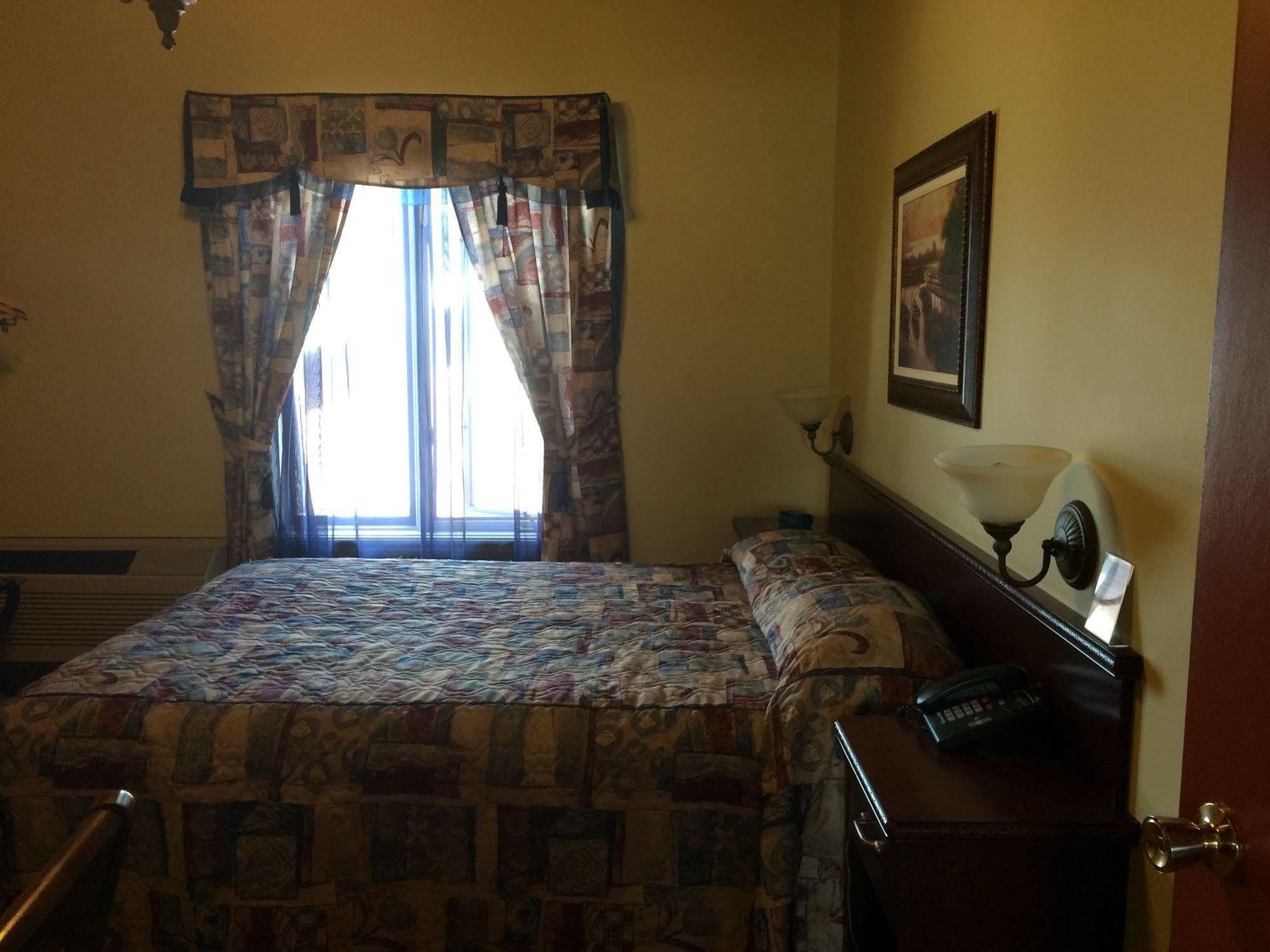 Motel-Auberge Helene Victoriaville Ngoại thất bức ảnh